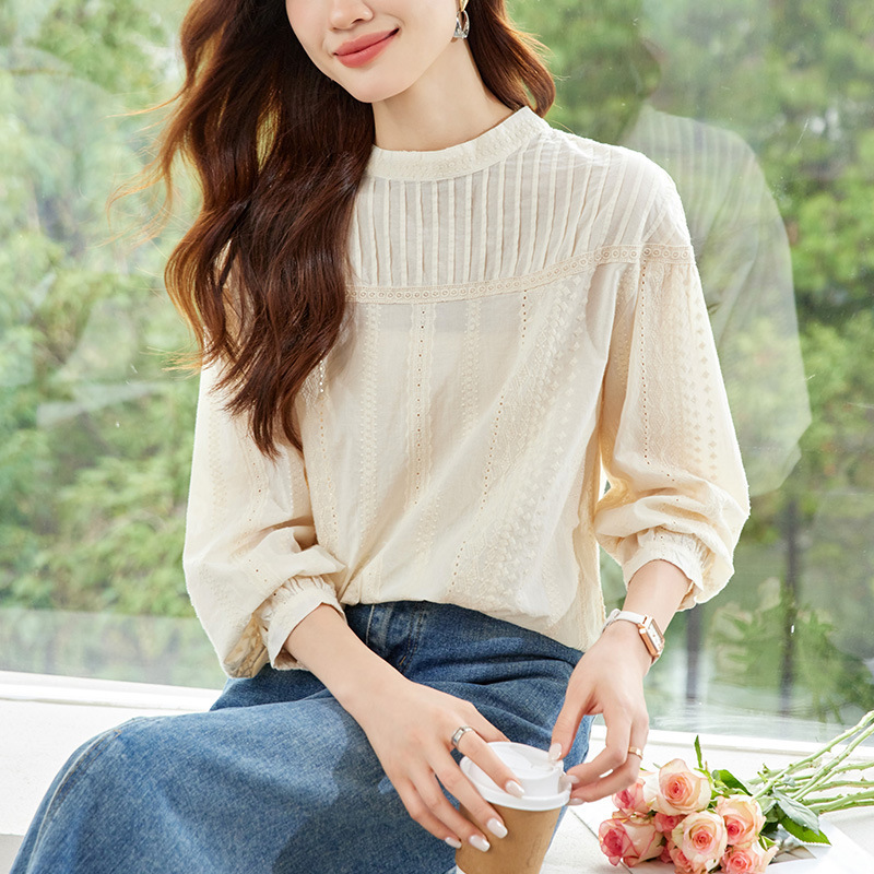 Factory direct autumn new lace round neck solid color embroidered cotton shirt women's retro loose soft shirt