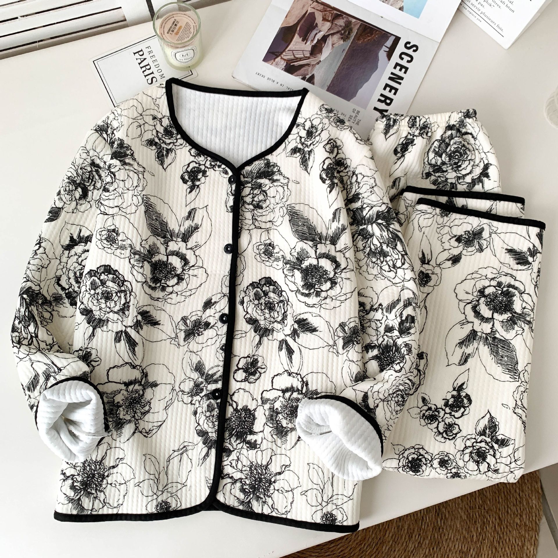 Pijamas al por mayor transfronterizos de invierno de aire de algodón jacquard lindos dibujos animados de alta calidad dulce conjunto de ropa para el hogar