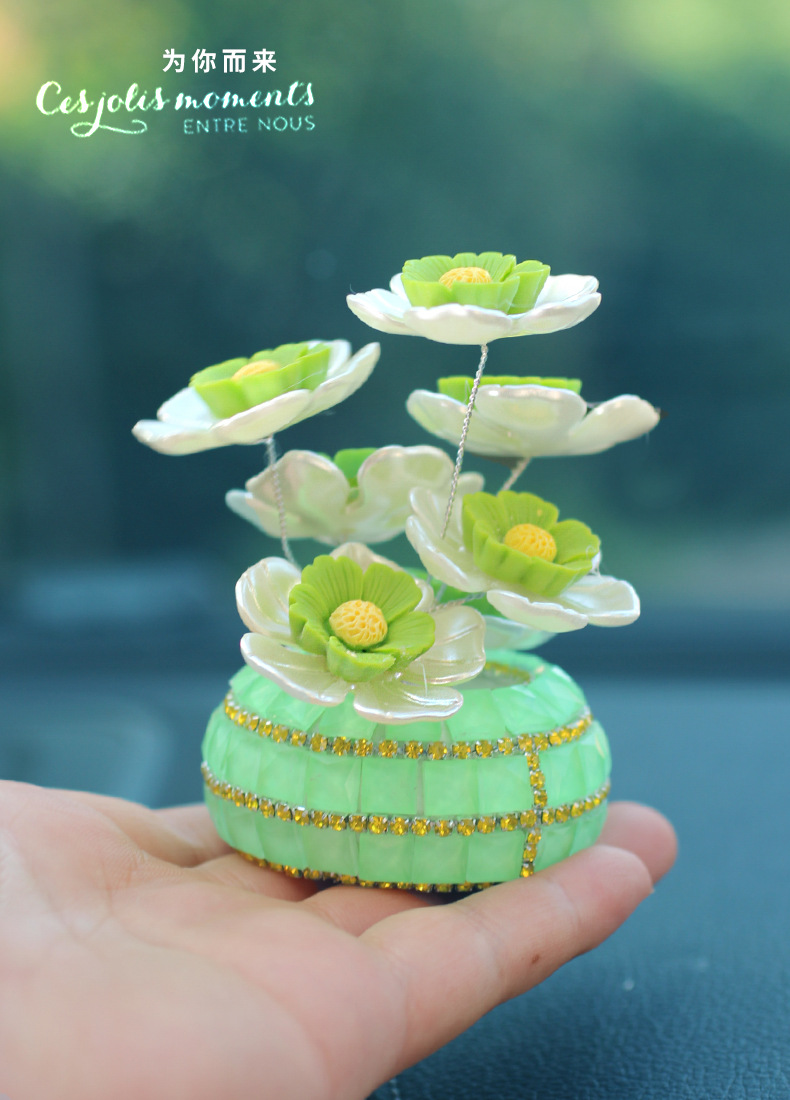 Handmade DIY Flowers for Girls, Cute Car Interior Decoration Car Ornaments, Creative Diamond-Encrusted Small Flower Pots, Central Control Ornaments