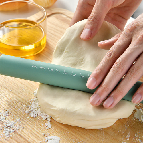 Morandi color all-in-one silicone rolling pin rolling pin with graduated flour stick kitchen baking tool