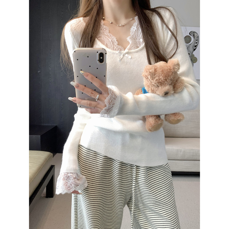 实拍秋季韩版纯欲蕾丝拼接V领修身长袖针织衫打底毛衣女上衣88228|undefined