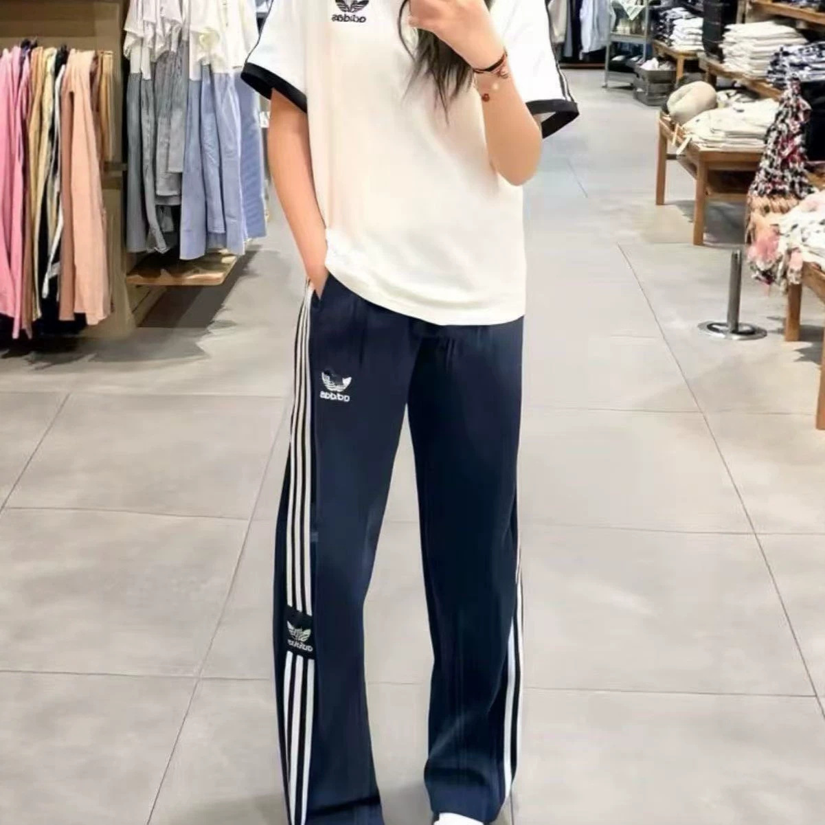 Cross-Border Clover Embroidery Logo Three-Stripe Unisex Spring and Autumn Loose Casual Sports Pants Couple's Jogger Pants Cross-Border Clover Embroidery Logo Three-Stripe Unisex Spring and Autumn Loose Casual Sports Pants Couple's Jogger Pants