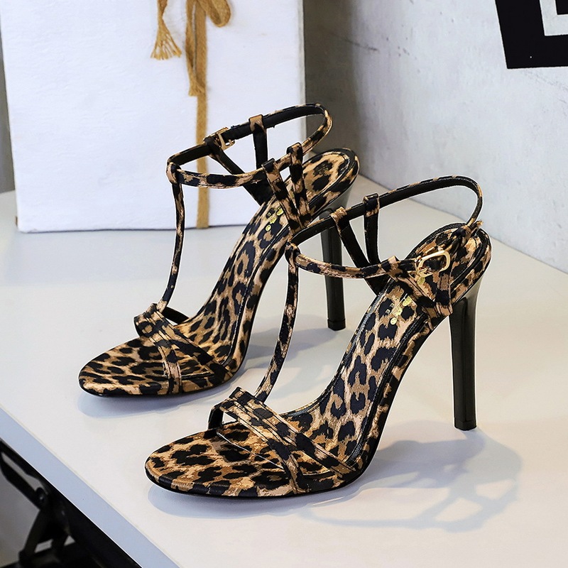 126-17 European and American Style Sexy Fashion Banquet T-Strap Super High Heels for Women Leopard Print Elegant Stiletto Open Toe Sandals