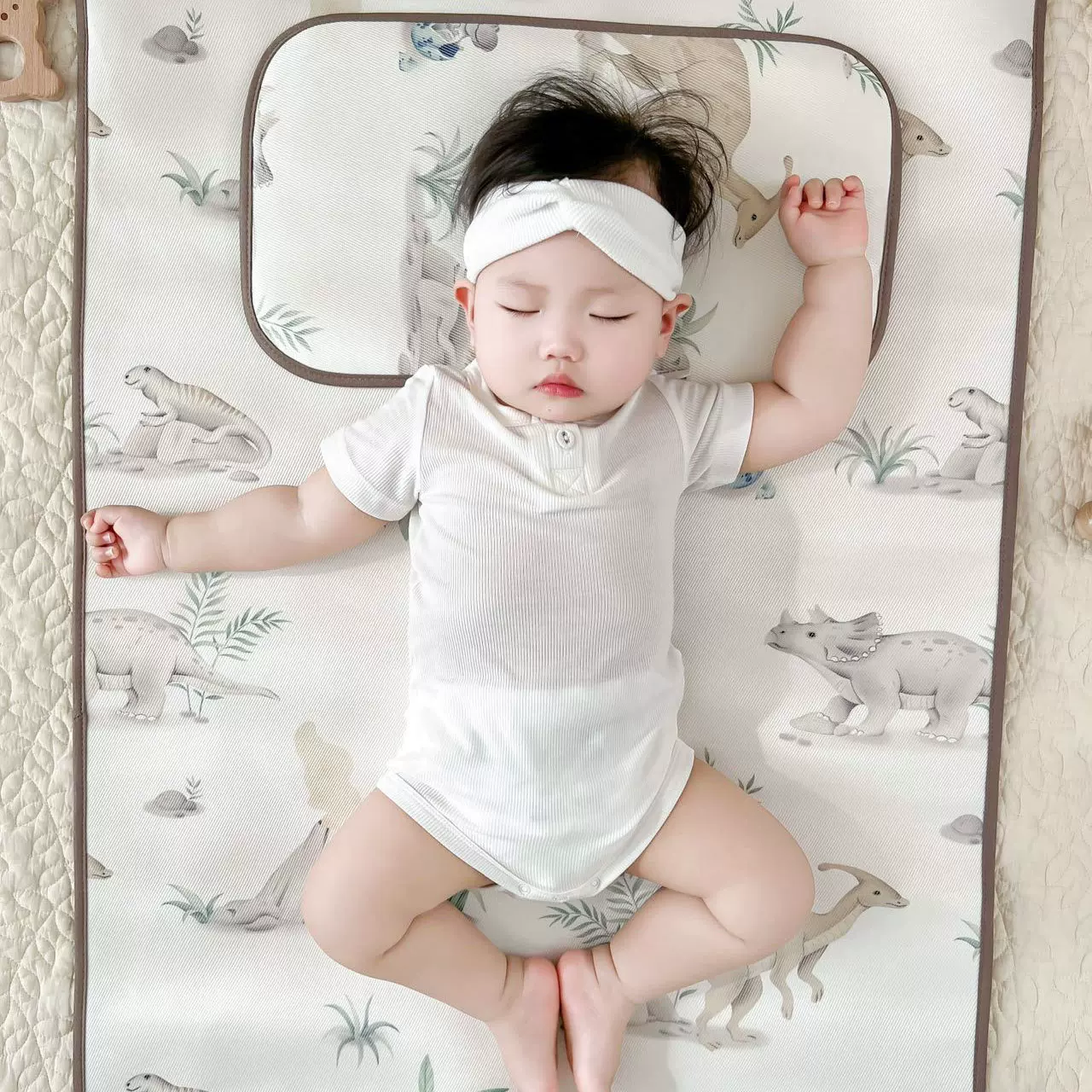 婴儿凉席夏季透气吸汗宝宝高分子冰丝软席子新生儿床单厂家批发