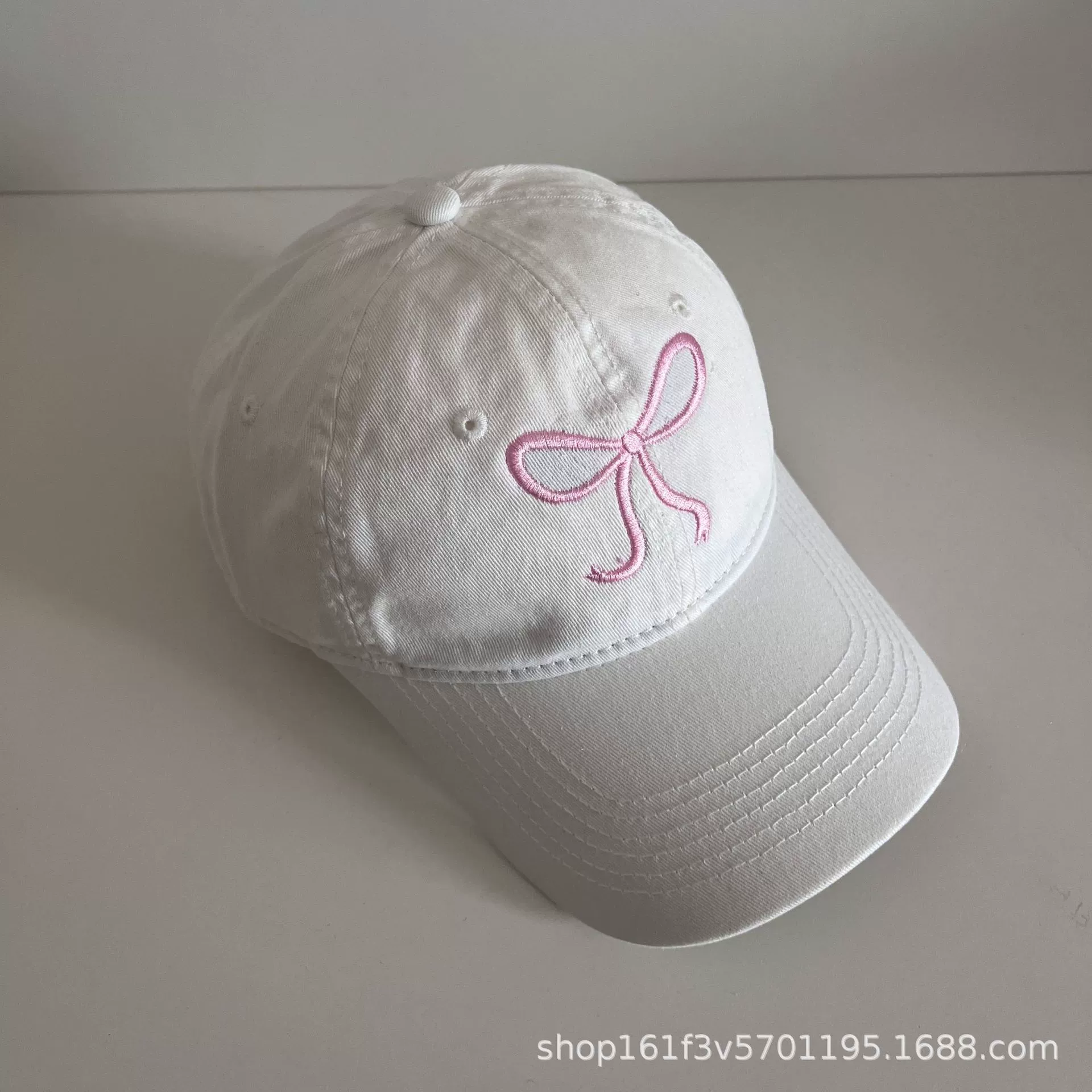 Quality retro cute baseball cap with bow, with embroidery