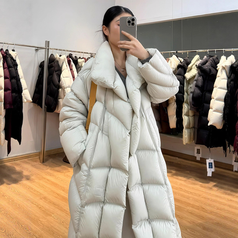 European High-End Cloud Puff down Jacket for Women 2025 Winter Korean Style Mid-Length Thickeneded Design Elegant Jacket