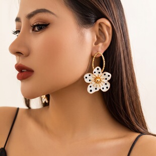 �W���羳�͹ŷ�ʽ����ڰײ��c��ɫ���x������ �r�К��|�ٴ�