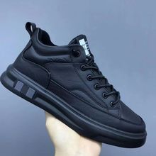 鞋子男2025新款秋季中帮黑色百搭黑色皮鞋ins潮流男生休闲鞋批发