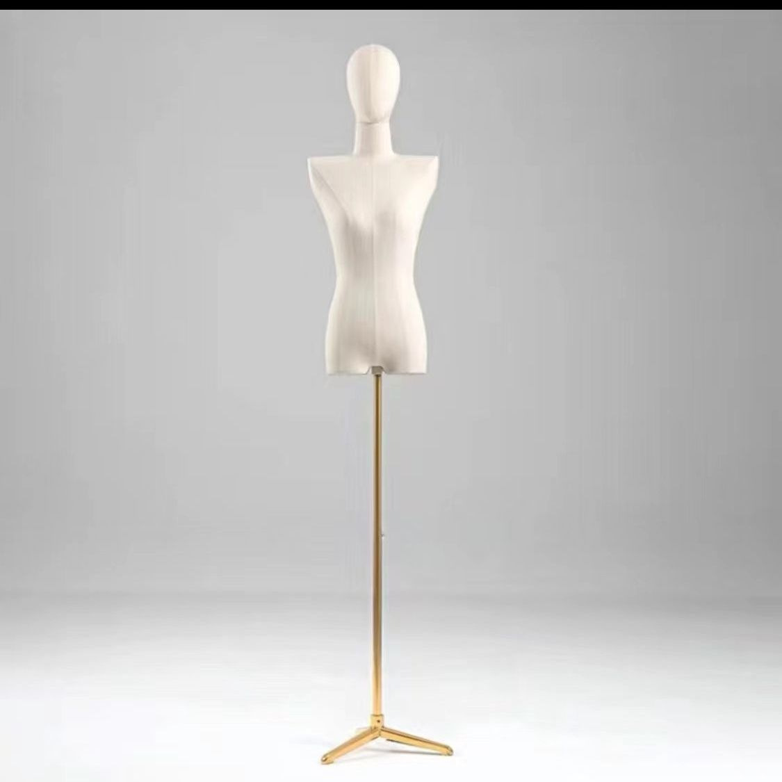 Modelo de busto femenino accesorios hombros planos estante de ropa de estilo coreano estante de ventana maniquí estante de exhibición de cuerpo humano