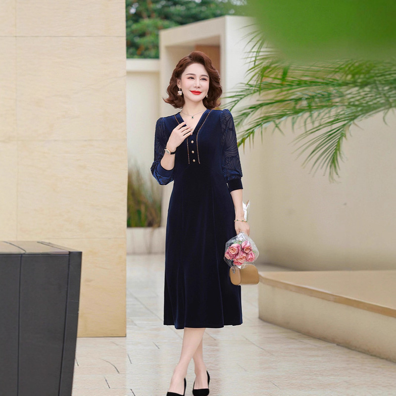 Dropshipping 2025 Spring New Loose Slimming Velvet Dress for Middle-Aged and Elderly Mothers, Elegant Long Style