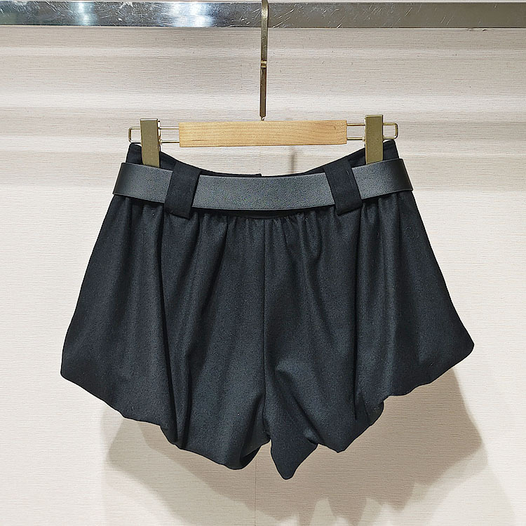 1件起批2025秋女装 XRJ7Y02D高腰腰带黑色阔腿花苞短裤S250775|undefined