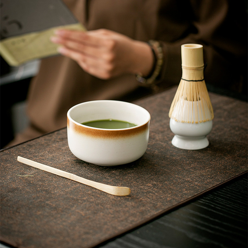 Cepillo de té de matcha de 100 centavos de matcha