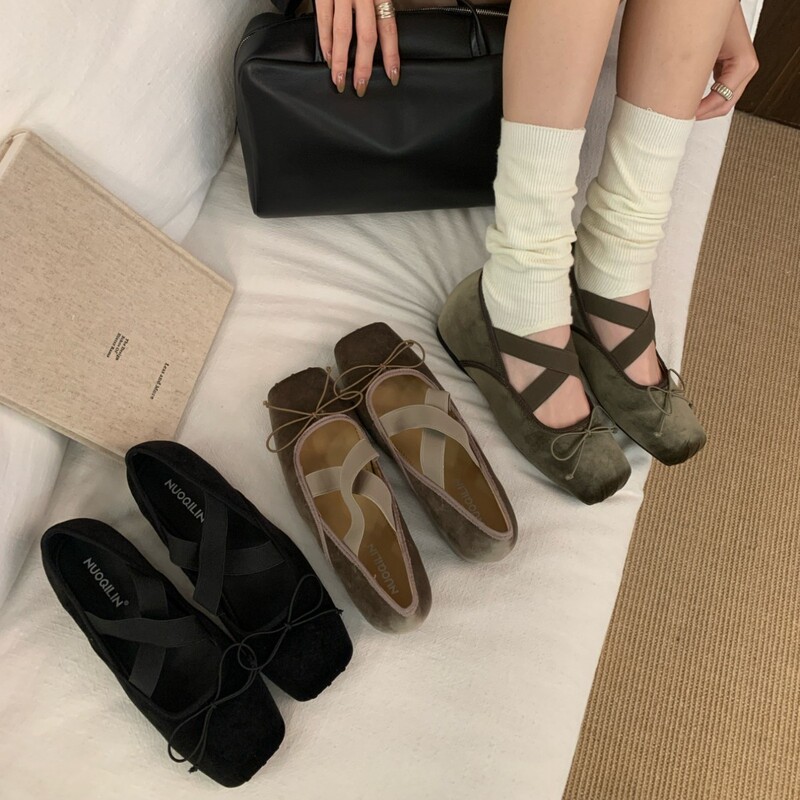 Rustic vintage square-toed split-toe flat shoes for women, 2026 autumn, low-cut soft leather pig hoof shoes, granny shoes, Mary Jane shoes Rustic vintage square-toed split-toe flat shoes for women, 2026 autumn, low-cut soft leather pig hoof shoes, granny shoes, Mary Jane shoes