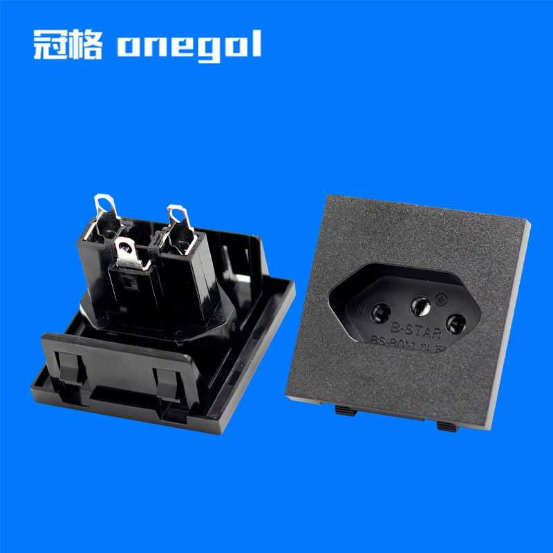 巴西三孔插座面板 50*50 储能电源插座 10A 250V 20A巴西工业插座