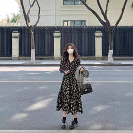 胖mm大码碎花连衣裙2025春季新款复古显瘦长袖气质高级法式长裙子