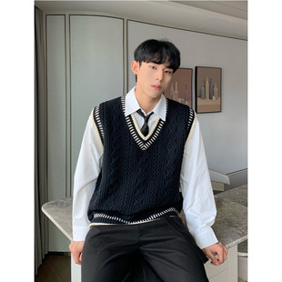 2025 Autumn and Winter College Style Twist Sweater Men's Casual V-Neck Vest Sweater Korean Style Loose Waistcoat Top