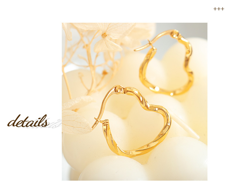 Fashion Heart Shape Titanium Steel Earrings Plating Stainless Steel Earrings 1 Pair