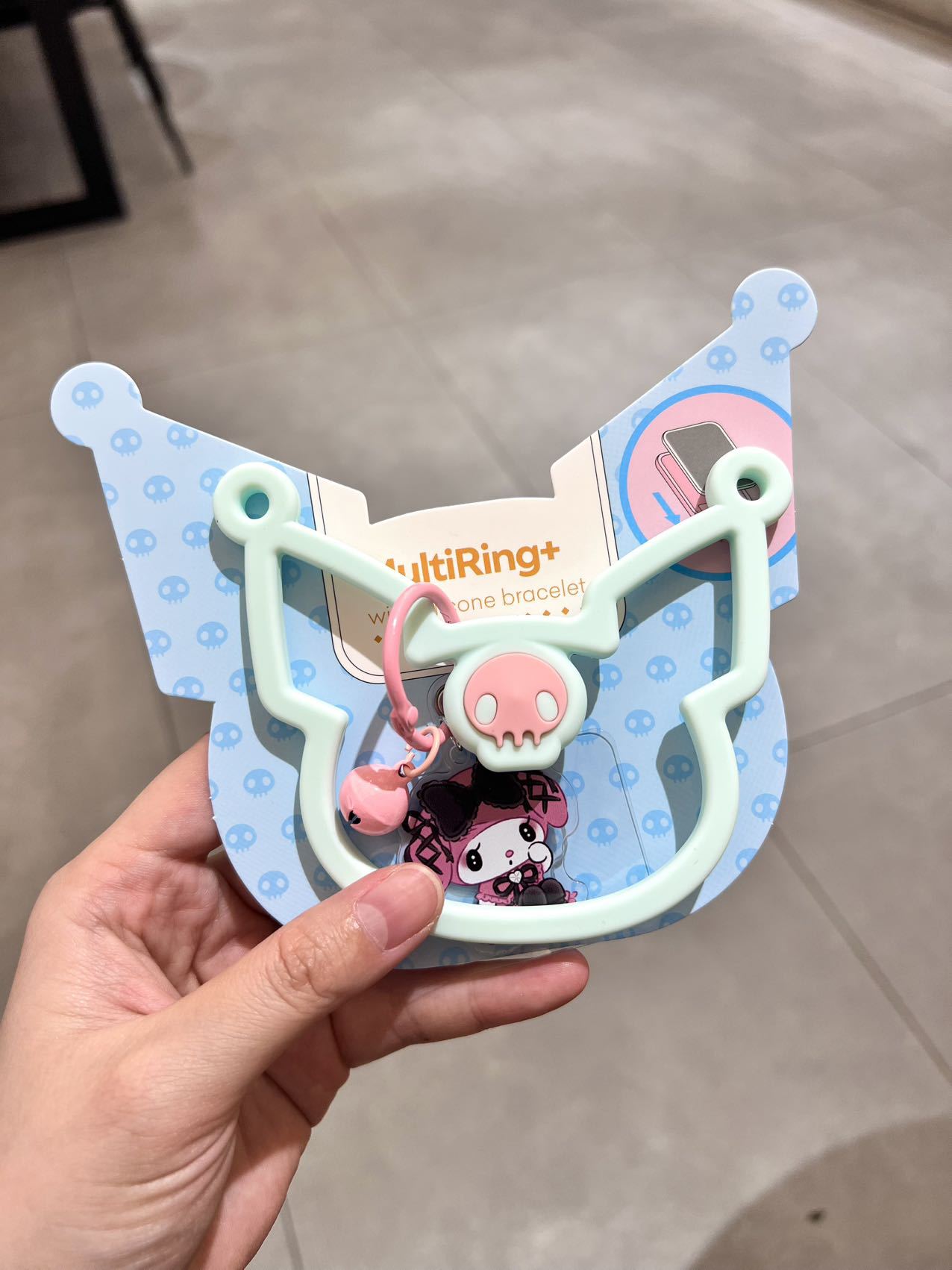 Cordón de teléfono móvil de alta gama estilo ins hecho a mano de boutique Pulsera de silicona Kulomi Cordón de teléfono móvil de moda Cordón corto