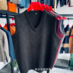 Cross-Border Middle-Aged Dad Loose Knitted Vest Men's V Neck Sleeveless Sweater Vest Men's Middle-Aged and Elderly Vest