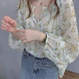 特大码斤胖法式领碎花雪纺衬衫女春款减龄小衫宽松上衣外套
