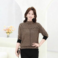 一件代发妈妈装春秋款半高领中老年女装高贵千鸟格长毛衣打底衫女