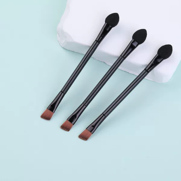 Double-Ended Eyeshadow Stick Makeup Brush, Angled Eyebrow Brush, Beauty Tool, Easy for Beginners, One-Swipe Application, Mini Portable Pack