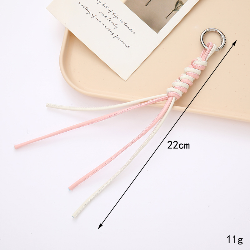 Nuevo tipo de cuerdas de cuero PU llavero colgante in bolsos de moda colgante cadena accesorios DIY tejido a mano
