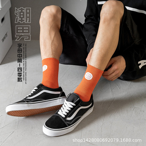 Couple's tall socks Zhuji wholesale student crew socks for spring and autumn season, men's long socks basketball socks