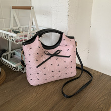 �����Y㼑ид������μ����Ů2025�¿�б����r��ͨ�ڌW�������