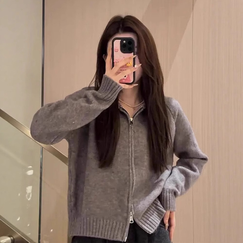 连帽毛衣女春秋慵懒感2025新款设计感韩系小个子短款针织开衫|undefined