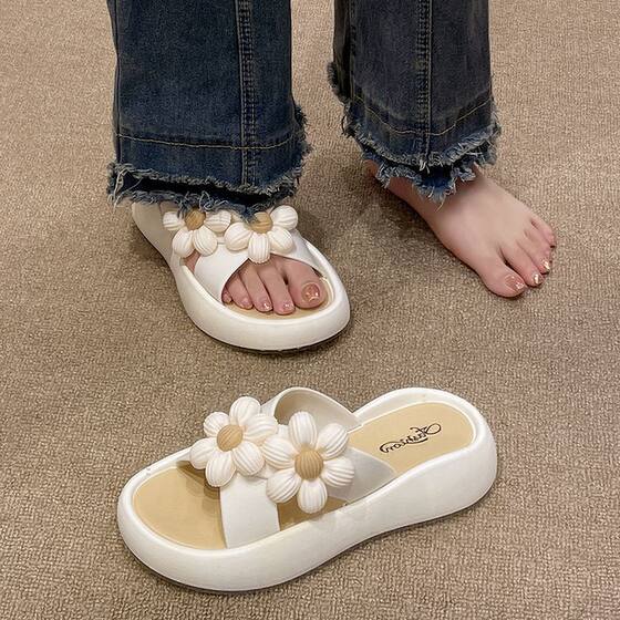 Ins Sandals and Slippers for Women's Internet Celebrity Outgoing New Summer Outgoing Fashionable Thick Bottom Beach All-Match Non-Slip Slides