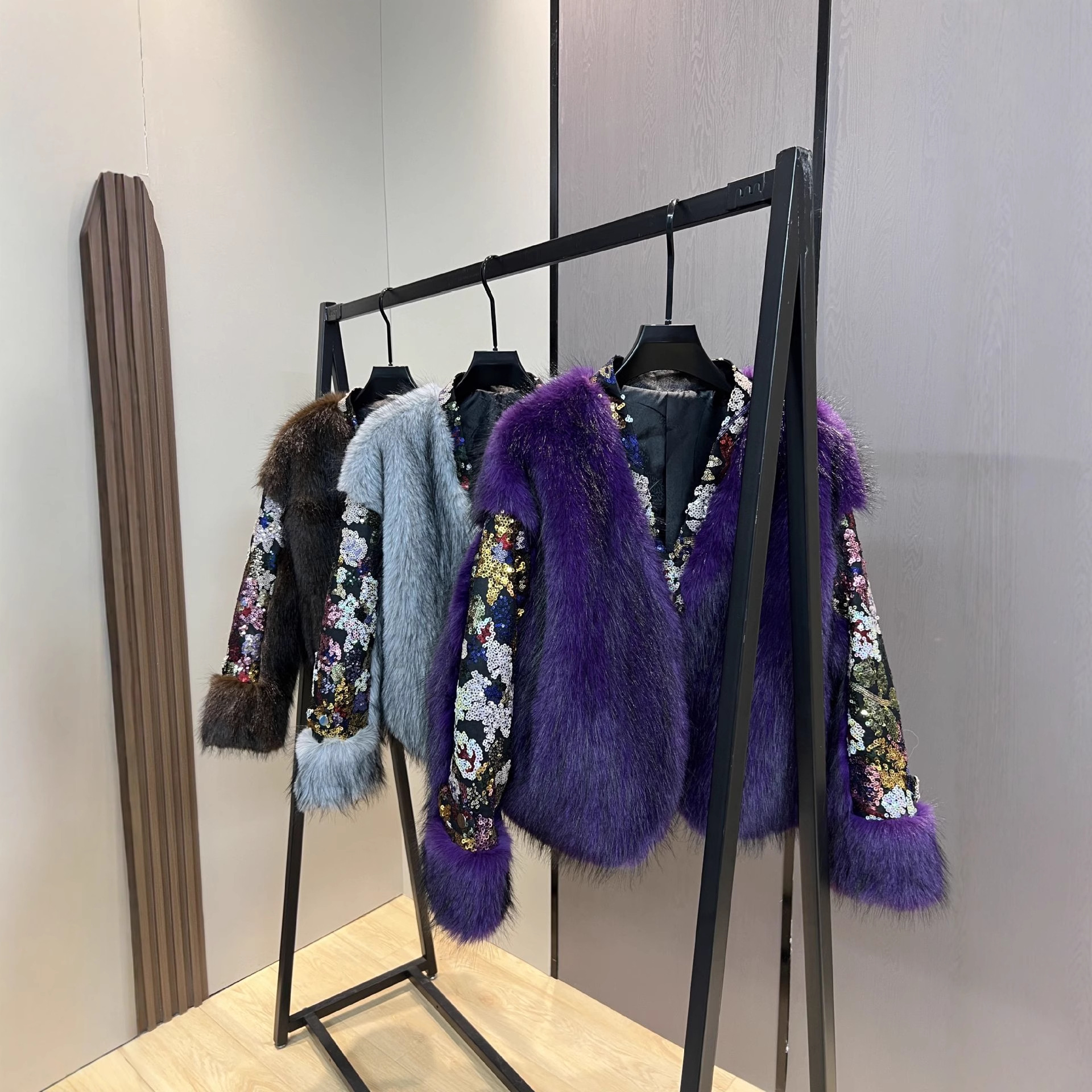 2025冬季新款仿狐狸毛皮草毛毛衣女时尚亮片洋气棉服加厚保暖外套