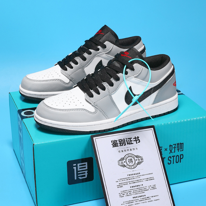 Aj Men's Shoes Putian Sports Shoes Aj1 Smoke Gray Low-Top Sneakers Black and White Panda Casual Air Force One Unisex Models Aj Men's Shoes Putian Sports Shoes Aj1 Smoke Gray Low-Top Sneakers Black and White Panda Casual Air Force One Unisex Models