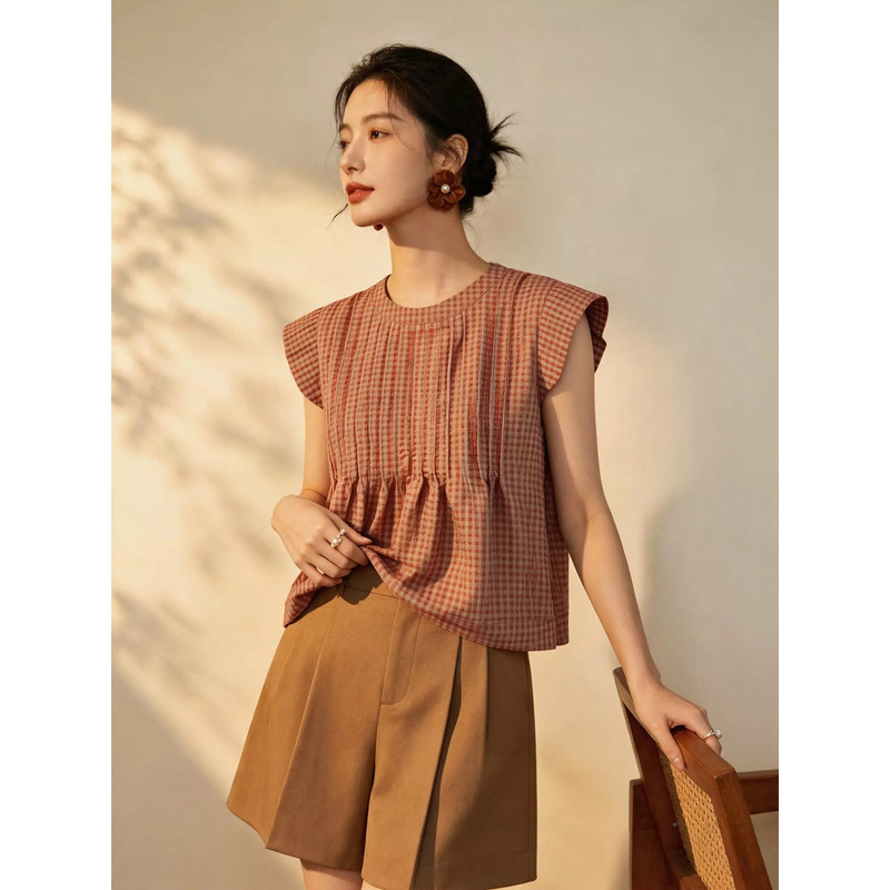 Retro plaid sleeveless shirt for women, new summer style, round neck, pleated design, youthful, versatile, slimming, and with a high-end feel Retro plaid sleeveless shirt for women, new summer style, round neck, pleated design, youthful, versatile, slimming, and with a high-end feel