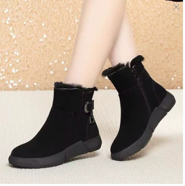 Warm non-slip winter low boots platform, 2023 collection