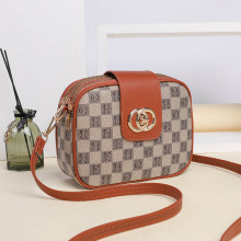 广州质感包包小方包新款女包时尚中年妈妈潮百搭单肩包斜挎包小包