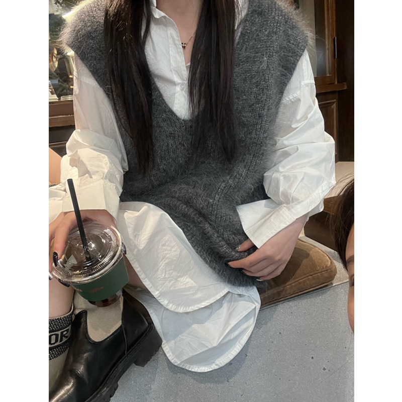 Korean style V-neck sleeveless sweater women's soft Nuo skin-friendly western style loose slimming V-neck sweater vest women's spring and autumn Korean style V-neck sleeveless sweater women's soft Nuo skin-friendly western style loose slimming V-neck sweater vest women's spring and autumn