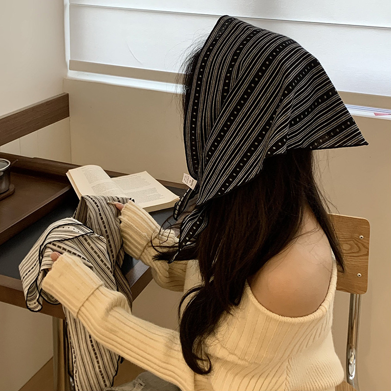 Toallas triangulares bufandas de seda cuello nicho femenino alto nivel multifacé turbante estilo pastoral correa de pelo bufandas de seda correa de pelo