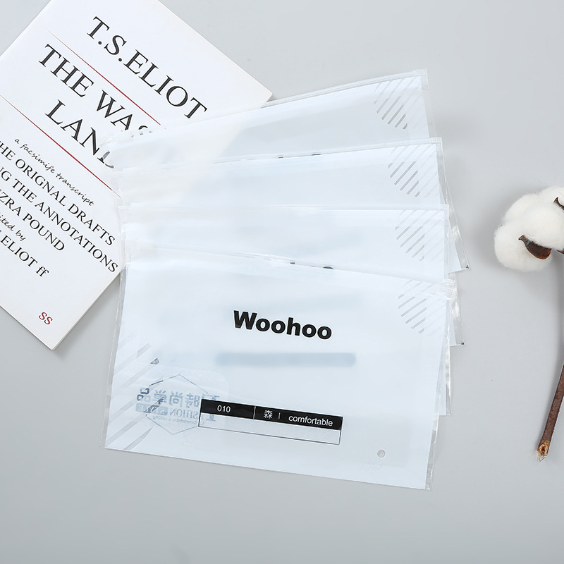 Bolsa con cremallera de ropa Bolsa con cremallera de crisantemo pequeño Bolsa de embalaje de camiseta Bolsa de ropa interior Bolsa de ropa PE esmerilada pequeña bolsa ziplock