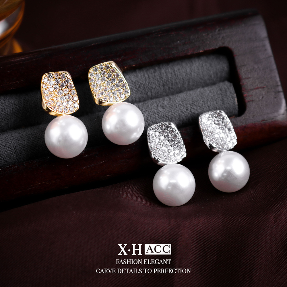 Geometric square design sophisticated elegant earrings from pearl