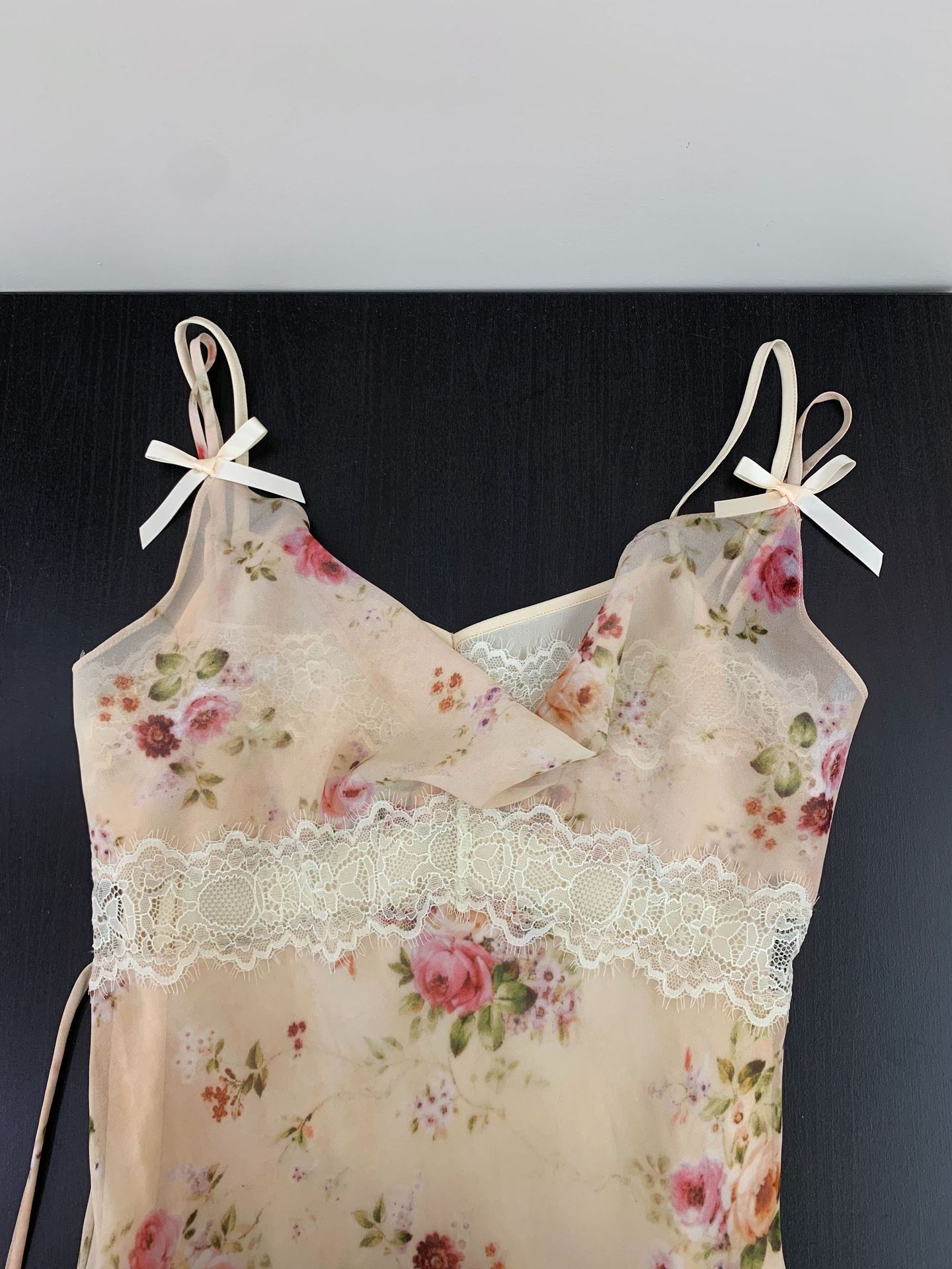 GraceChic Disponibile Estate 2025 Nuovo Vestito Coreano Dongdaemun in Pizzo Francese Floreale con Spalline e Fiocco da Donna_voghion.com