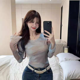 梦幻扎染网纱打底衫交叉u领不规则长袖t恤女夏季短款别致上衣