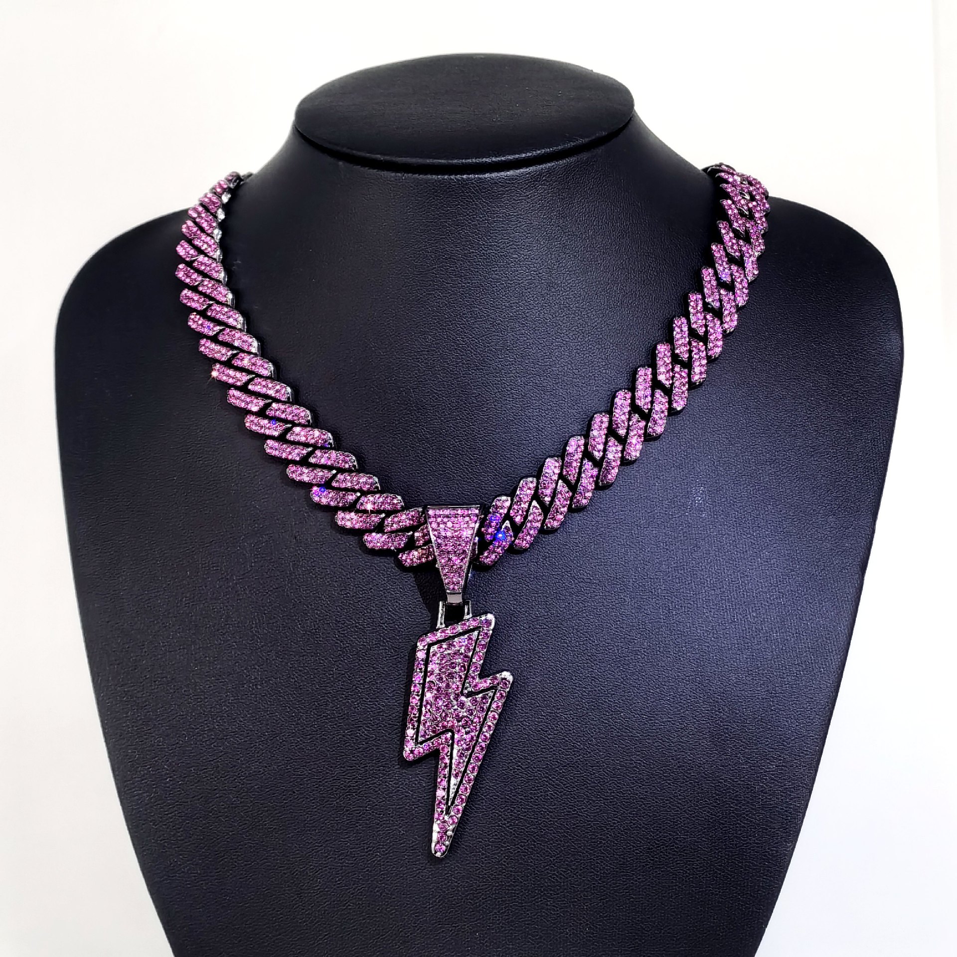 New hip-hop style purple lightning diamond Cuban chain pendant European and American popular gold-plated alloy jewelry cross-border big head