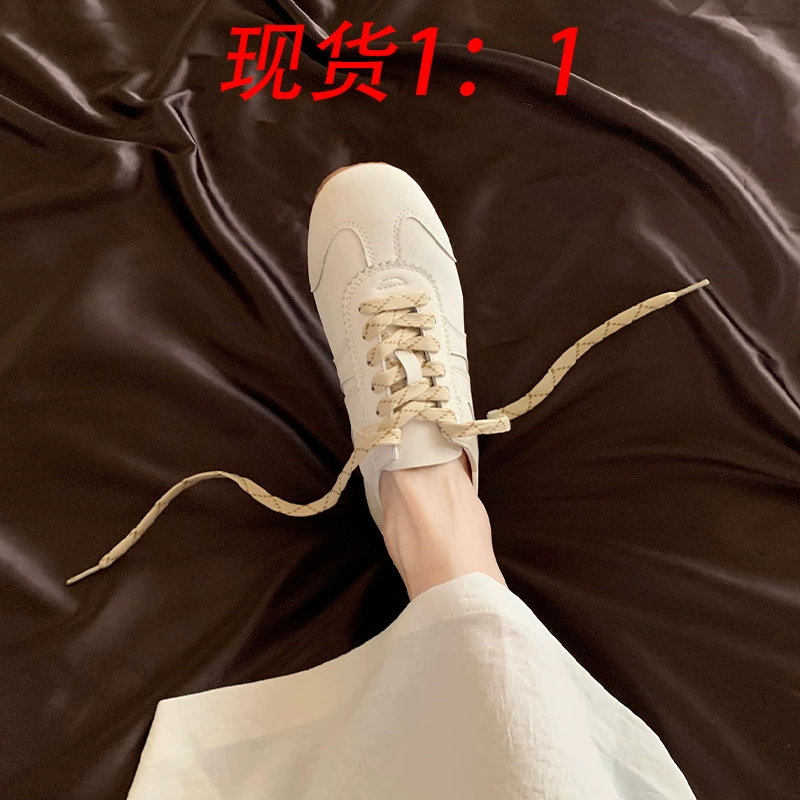 2025 новые уличные модные женские туфли с квадратным носком в ретро-стиле, универсальные для повседневной носки и тренировок, с контрастными шнурками