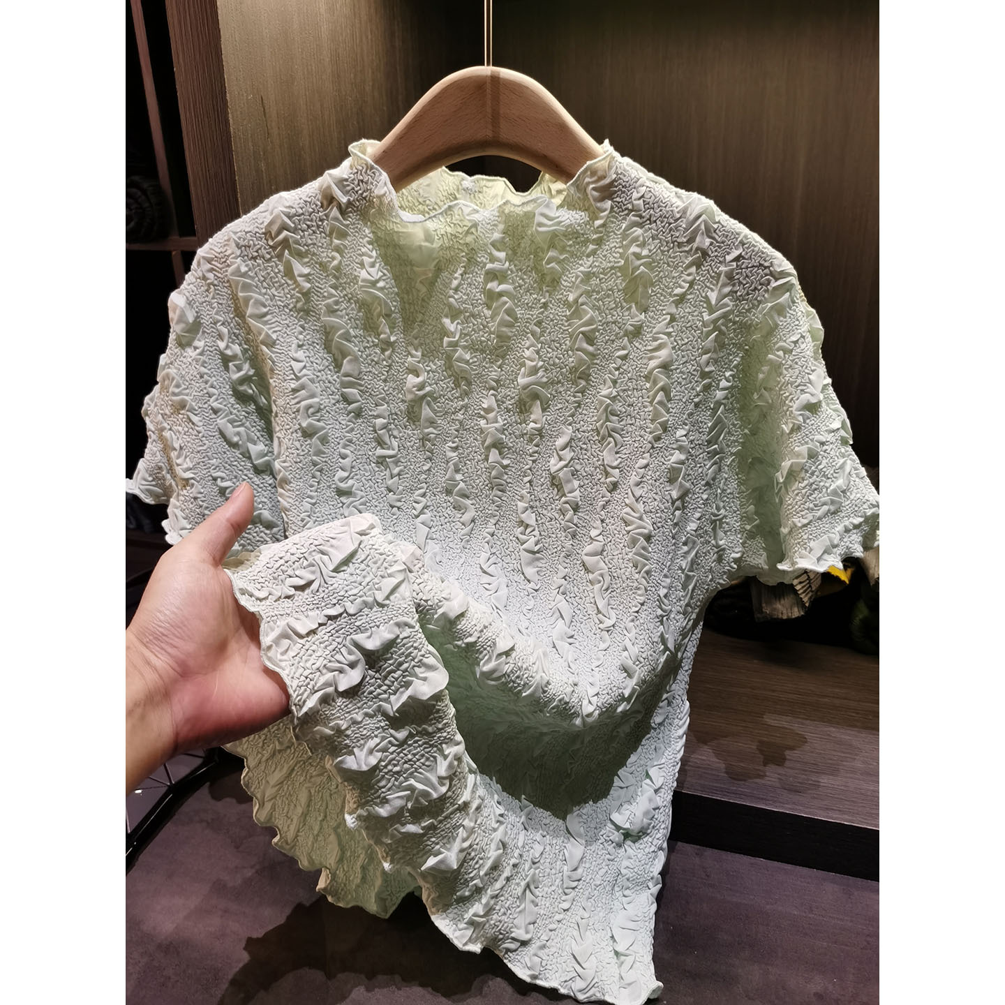 Xanh lá cây nhạtcolor
