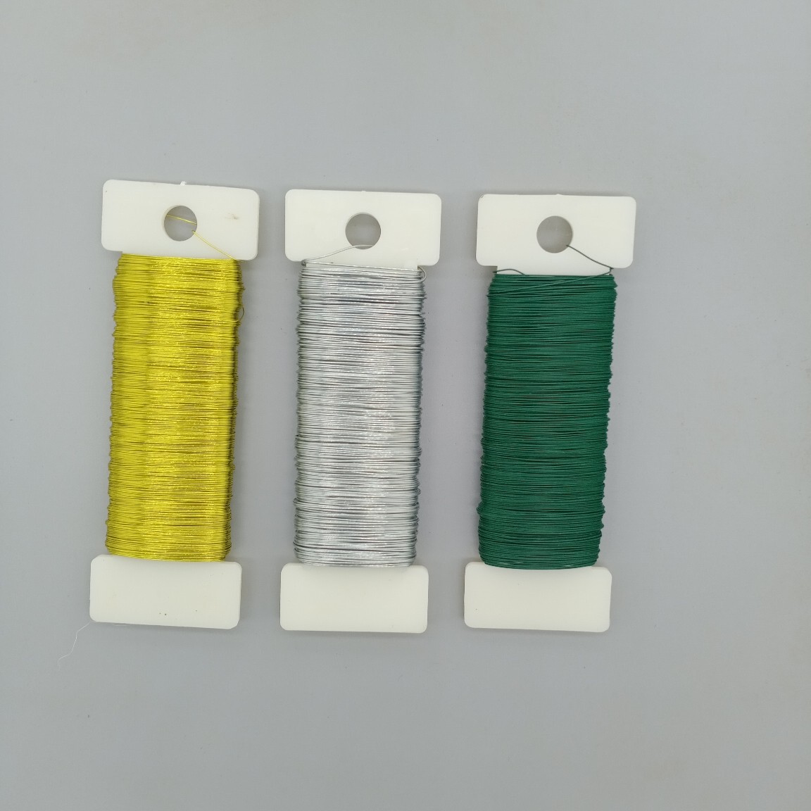 Pulsera de seda tejida a mano 0,35mm * 50m Alambre de hierro plateado dorado Alambre de pintura a la parrilla Alambre floral hecho a mano