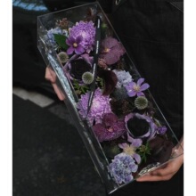 ����������Ů�񹝘��ڲ廨�@�DŮ�����{��͸��ˇ�Y�Ļ�����b����