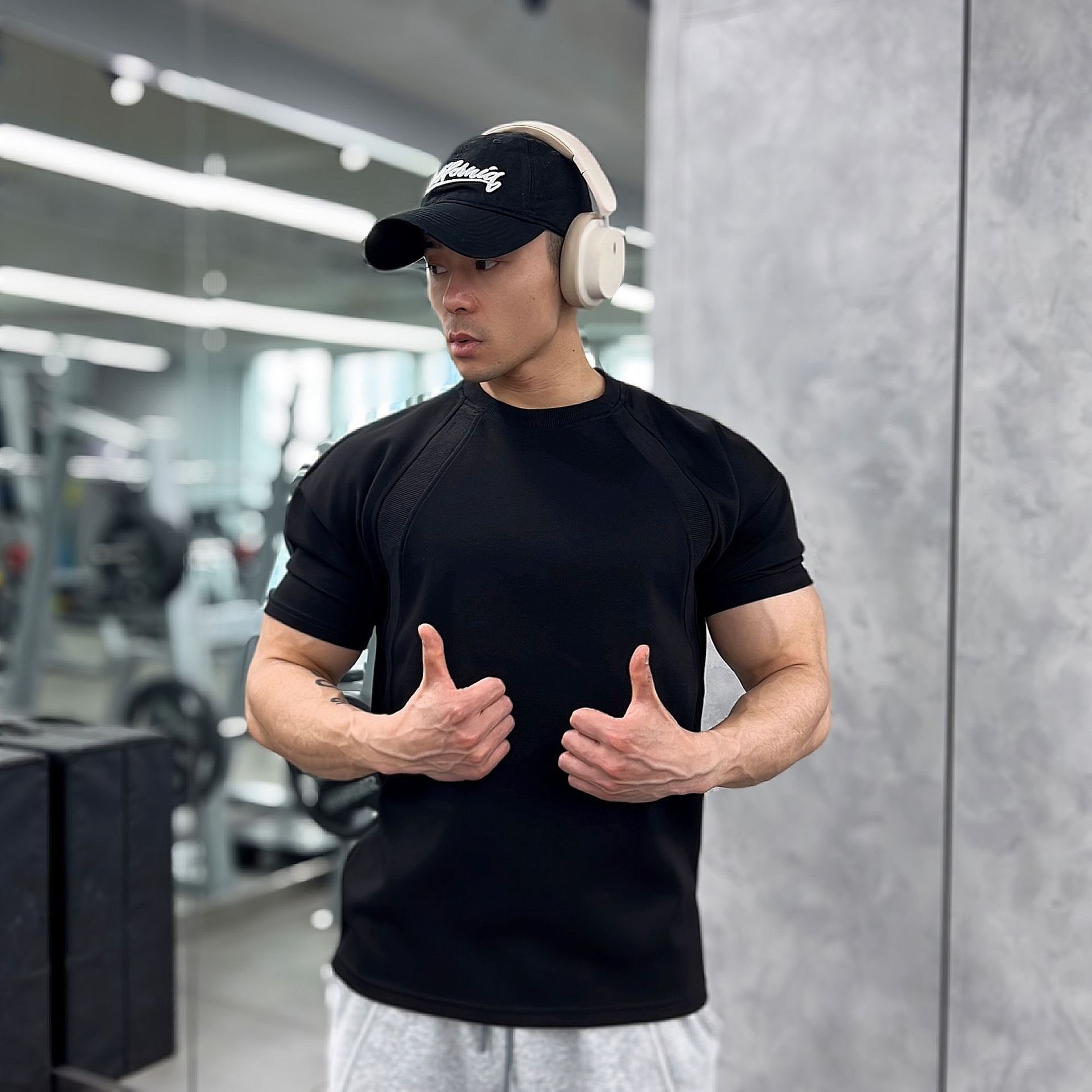 High quality Autumn men long sleeved T-shirt Fashion sport Round Collar fitness running mesh Breathability Training t-shirt men