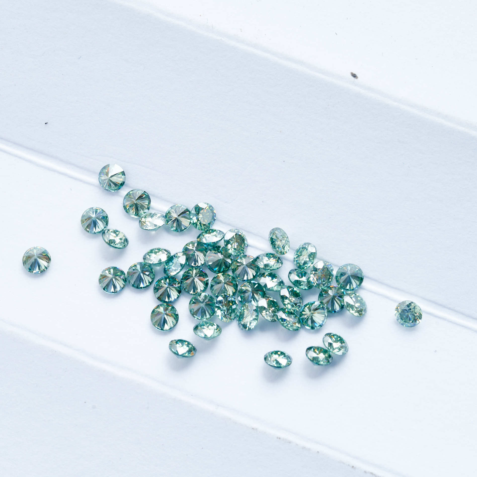 Wuzhou venta directa redonda chapada rosa azul azul piedra desnuda de 3mm cm piedra con piedra pequeña broca al por mayor desnuda