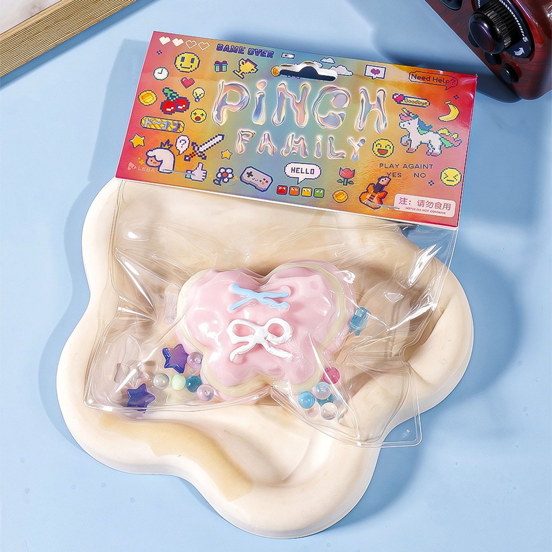 新しいユニークな減圧ピンチおもちゃケーキ食品おもちゃピンチ音楽シミュレーション食品 tpr ベントアーティファクト露店卸売|undefined